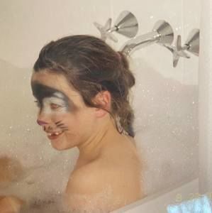 Meet your Posher, Elisha